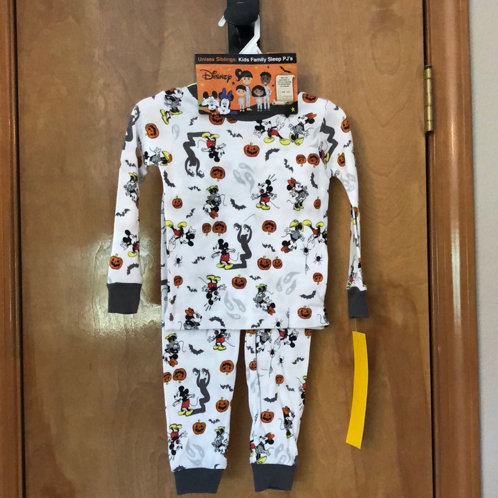 Disney Mickey Minnie Mouse Halloween 2 piece sleep PJ’s gender neutral